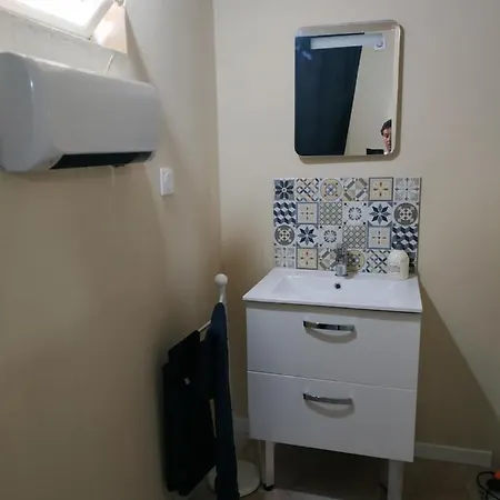 Apartment Centre Du Boulou Pour 2 Personnes- Check In 18h 20h Check Out 11h Max Juillet-aout 1 Semaine Minimum *