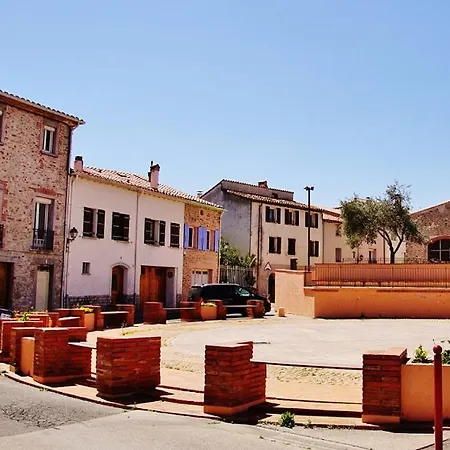 A Le Boulou: Budget-friendly Apartment Le Boulou