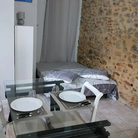 Centre Du Boulou Pour 2 Personnes- Check In 18h 20h Check Out 11h Max Juillet-aout 1 Semaine Minimum