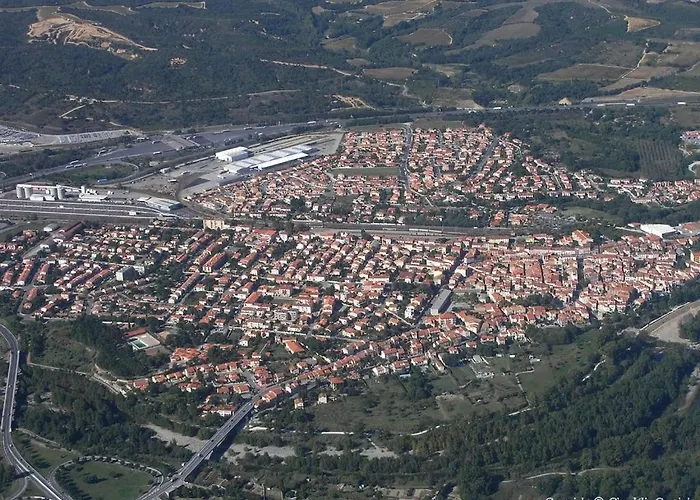 Apartman A Centre Ville- Pour 2 - Petit Prix- Juillet-aout Reservation D'1 Semaine Minimum-check In 17-19h Le Boulou